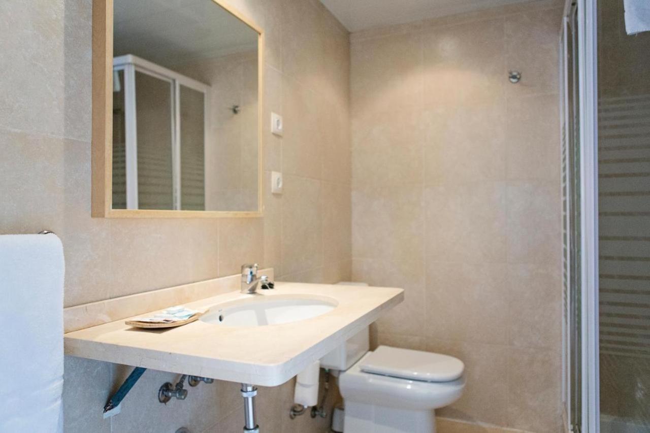 Hotel Eliseos Malaga Bagian luar foto