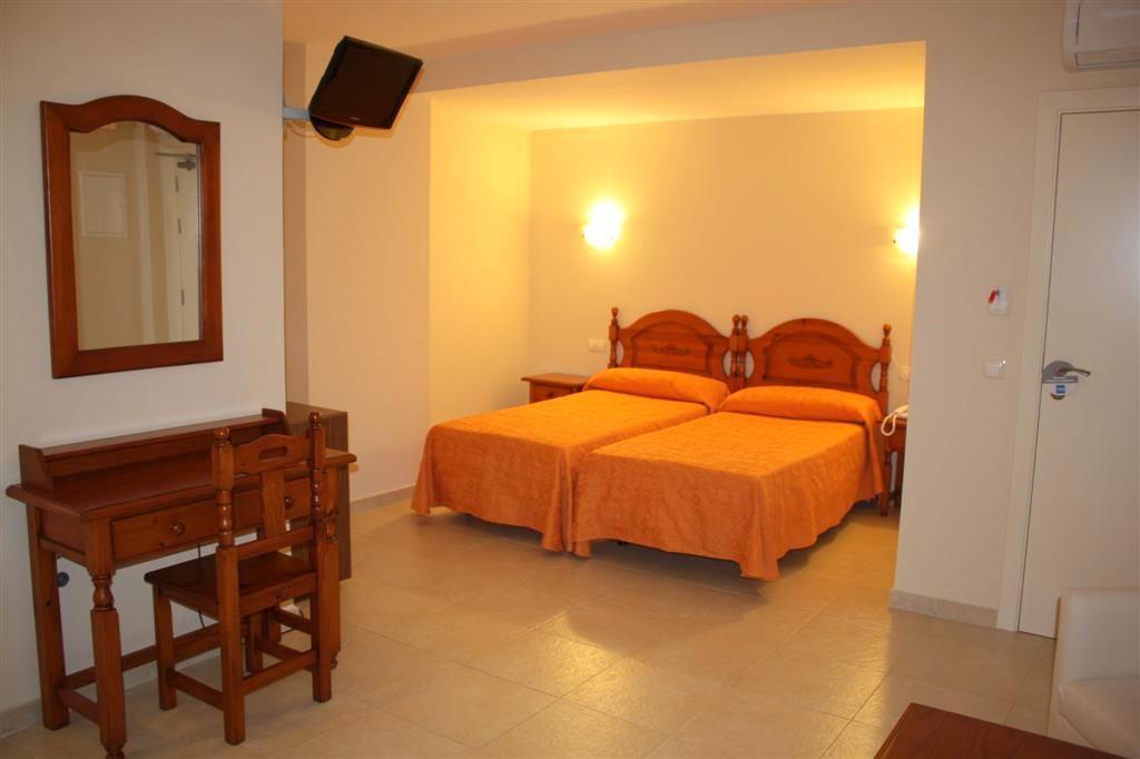 Hotel Eliseos Malaga Bagian luar foto