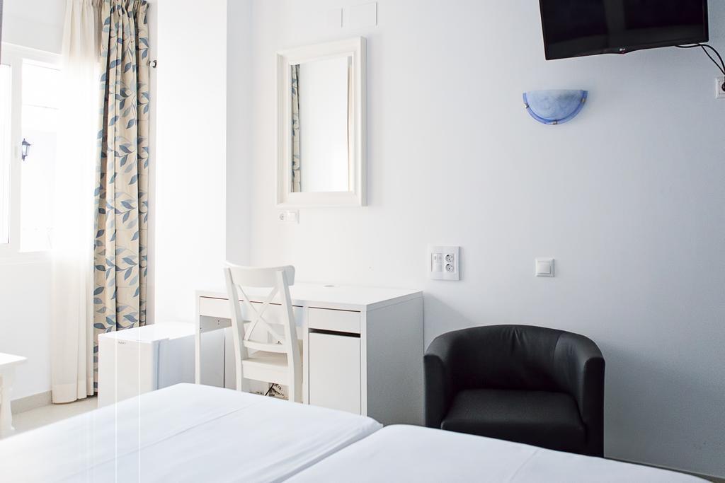 Hotel Eliseos Malaga Bagian luar foto