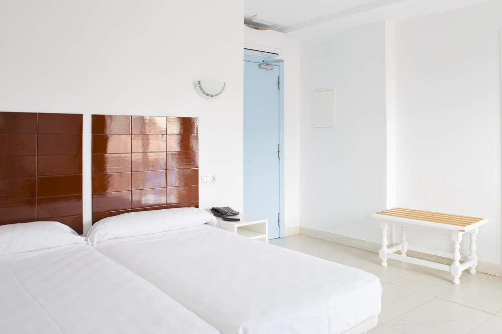 Hotel Eliseos Malaga Bagian luar foto